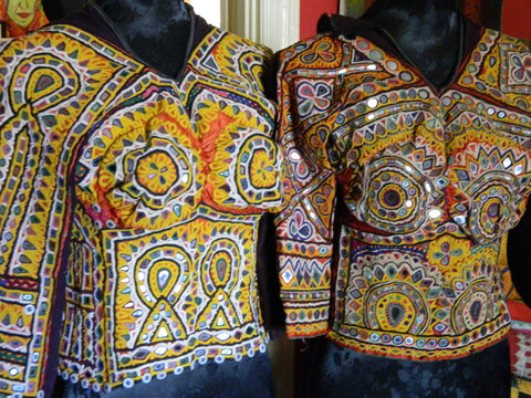Museum quality: Hindu DHEBARIA RABARI kanjari (backless-blouse).